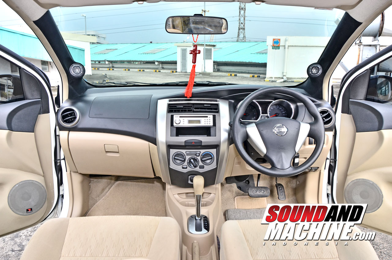 Nissan-Grand-Livina-5