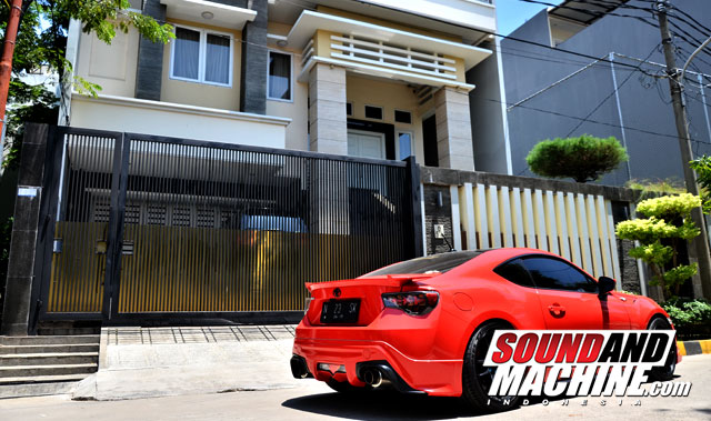 View-Rear-FT86-Mobiltronik-Surabaya