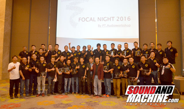 Focal-Night-2016-Foto-Bersama-Dealer-se-Indonesia-inside