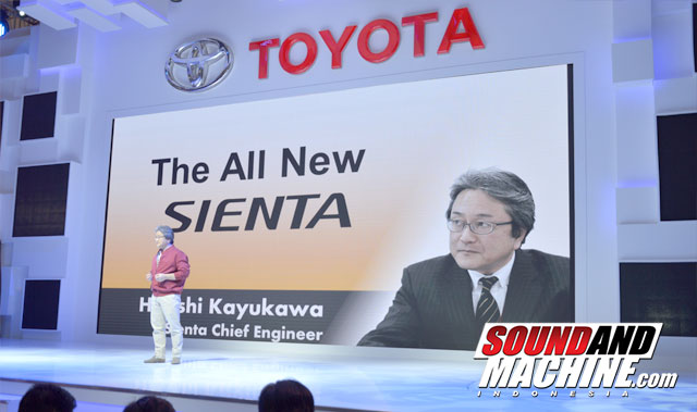 Founder-Toyota-Sienta-IIMS-2016-inside