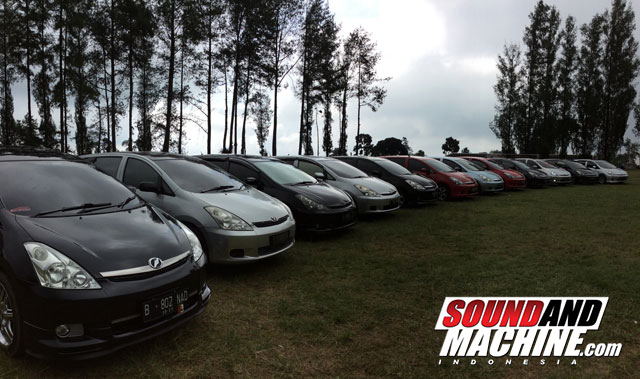 Gathering-Nasional-Toyota-Wish-Community-Foto-Mobil-Wish-Samping-Kanan