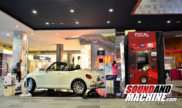 Pameran-PT-Audioworkshop-Gandaria-City-Mall-Tampak-Kiri