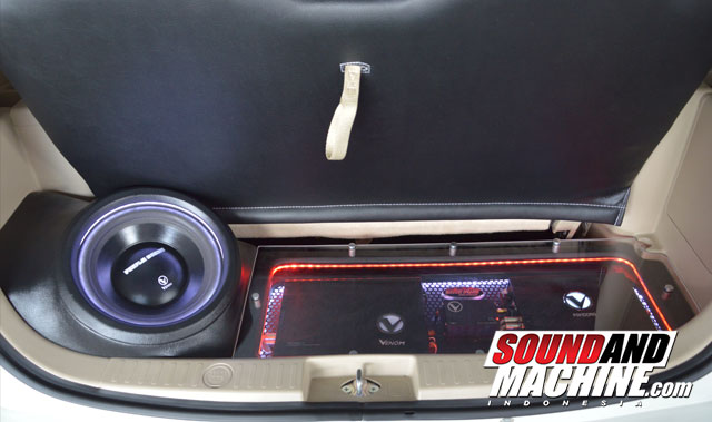 SuzukiErtiga-DarrenSound-Lampung-Kosmetik-Belakang