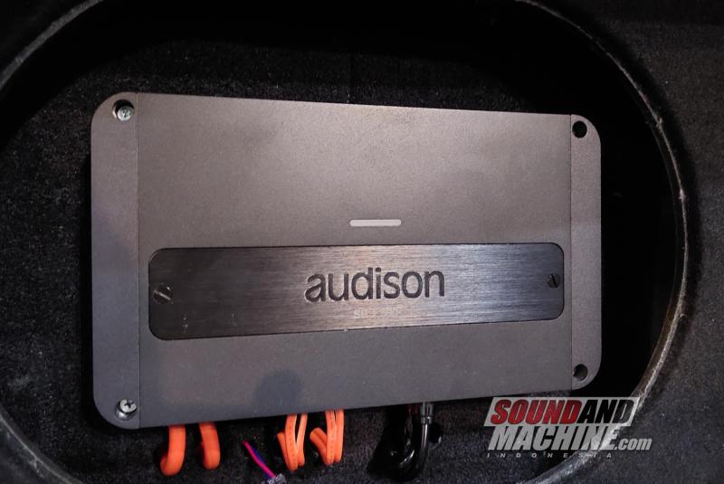 Instalasi power amplifier Audison SR 1.500 oleh BestBuddyShop (BBS) Sunter.